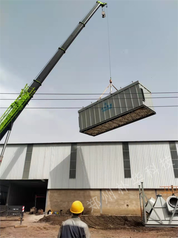 高效脉冲除尘设备业主厂区卸货 高效脉冲除尘设备业主厂区卸货