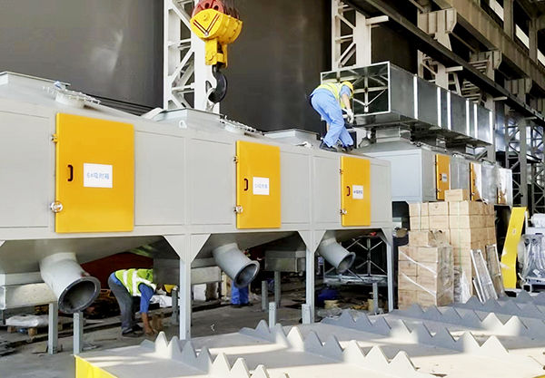 喷漆房废气处理设备安装现场 喷漆房废气处理设备安装现场